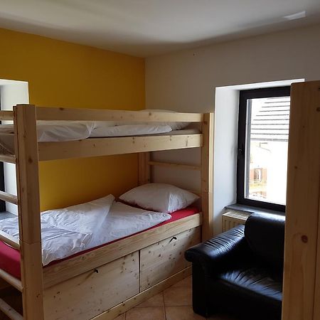 Hostel โบเว็ก ภายนอก รูปภาพ