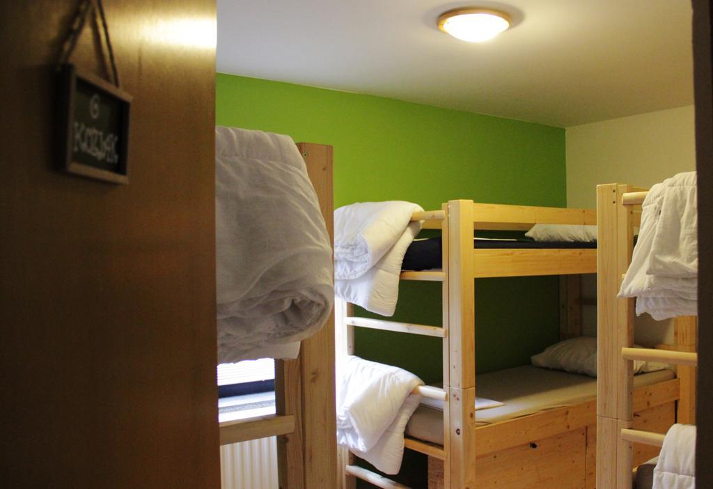 Hostel โบเว็ก ภายนอก รูปภาพ