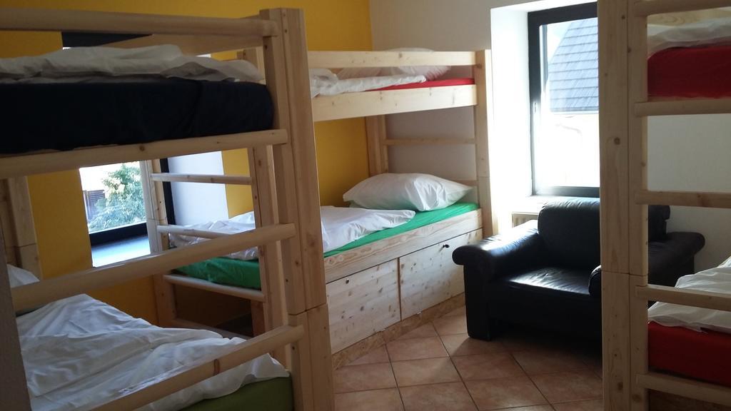 Hostel โบเว็ก ภายนอก รูปภาพ