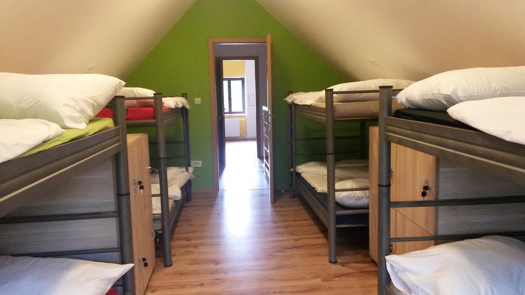 Hostel โบเว็ก ภายนอก รูปภาพ
