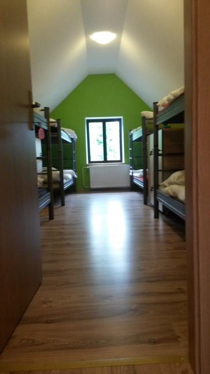 Hostel โบเว็ก ภายนอก รูปภาพ