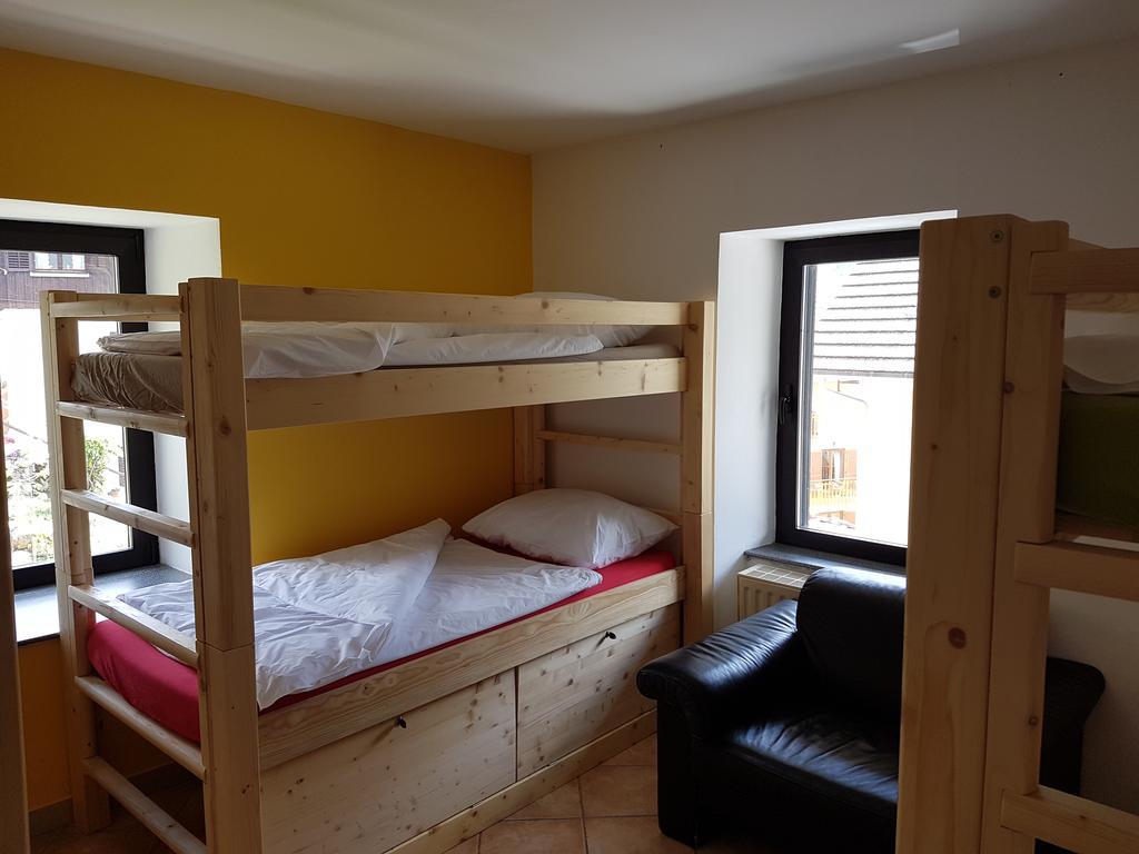 Hostel โบเว็ก ภายนอก รูปภาพ