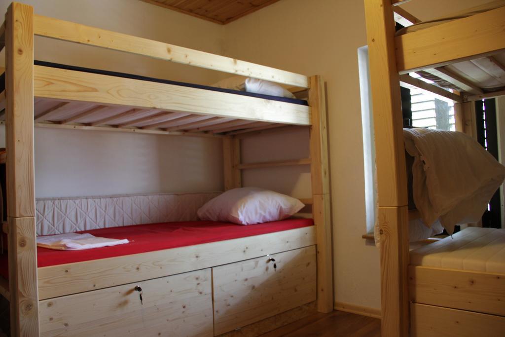 Hostel โบเว็ก ภายนอก รูปภาพ